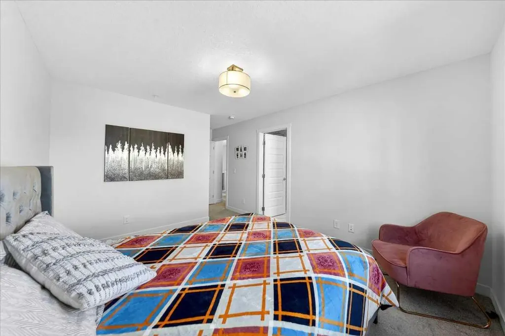 44 Saddlestone Way NE Calgary AB T3J2C9