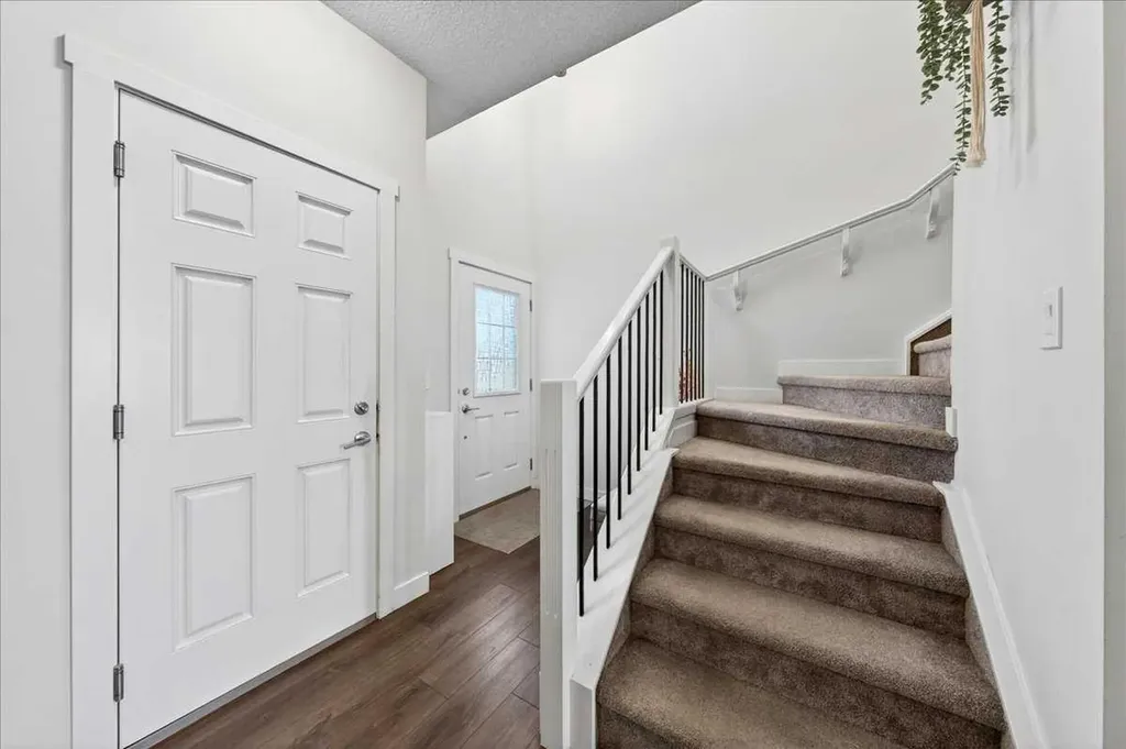 44 Saddlestone Way NE Calgary AB T3J2C9