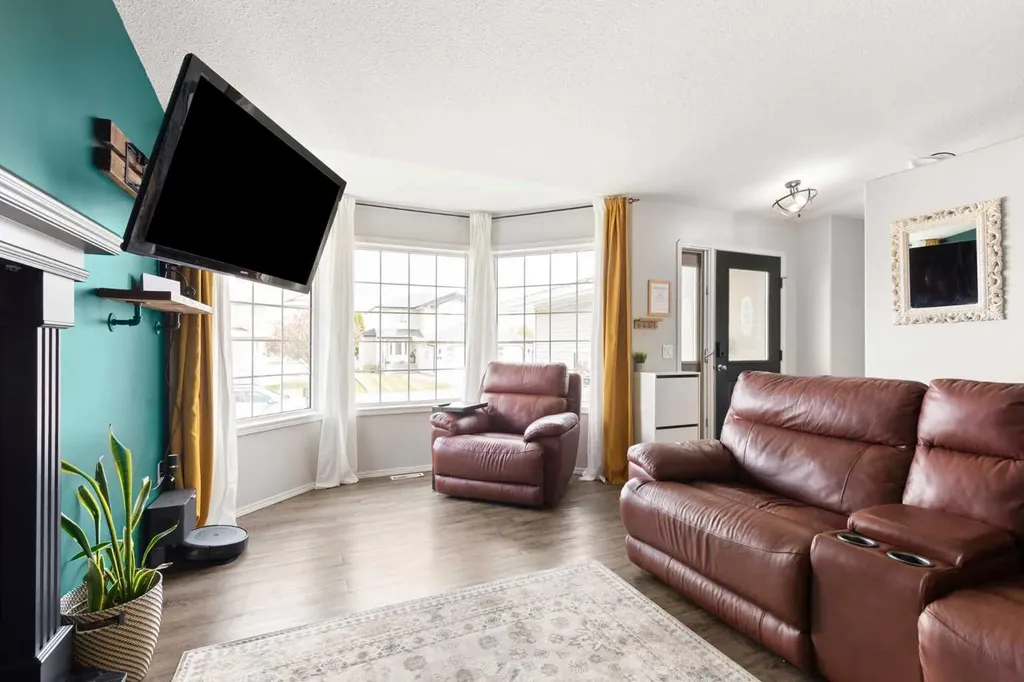 453 Stark Way SE Medicine Hat AB T1B4N1