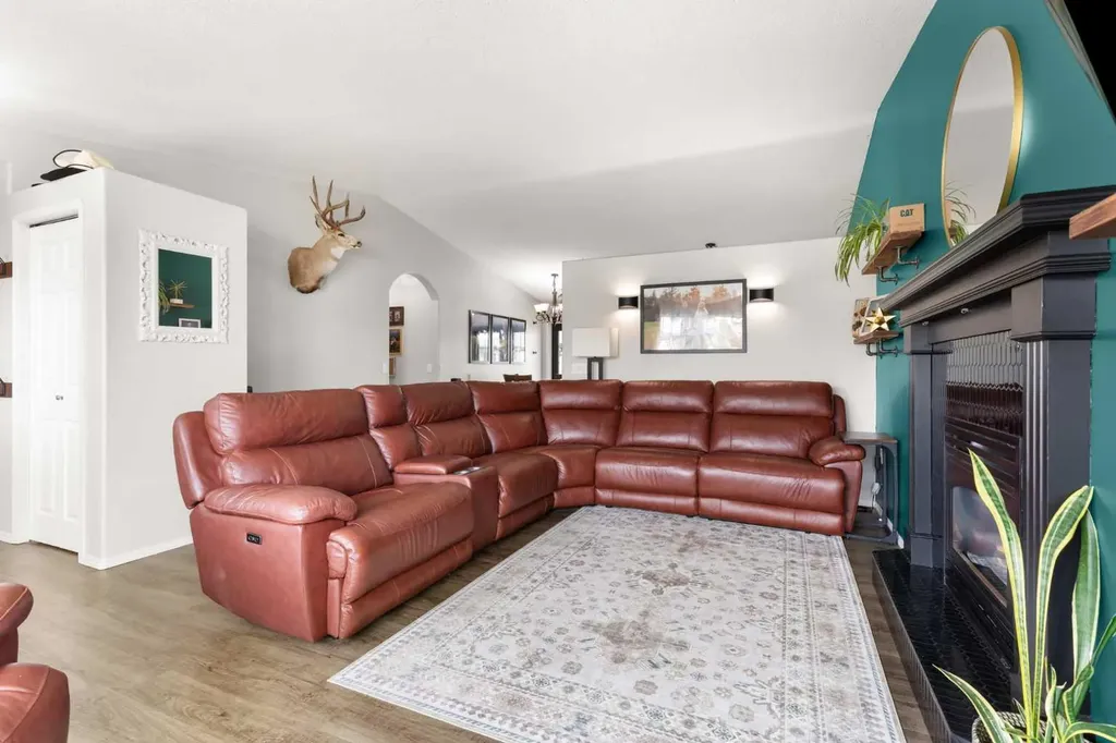 453 Stark Way SE Medicine Hat AB T1B4N1