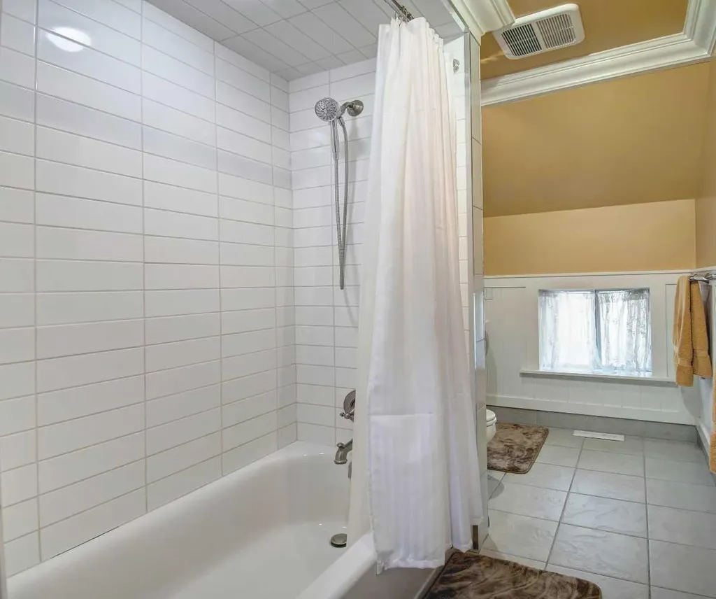 294 Southampton Drive SW Calgary AB T2W 0V8