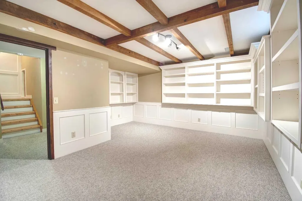 294 Southampton Drive SW Calgary AB T2W 0V8