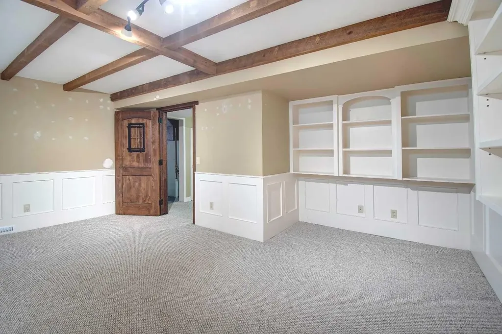 294 Southampton Drive SW Calgary AB T2W 0V8