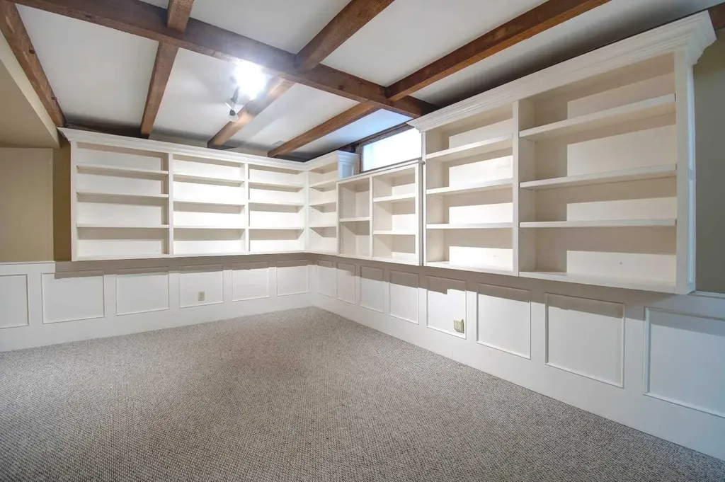 294 Southampton Drive SW Calgary AB T2W 0V8
