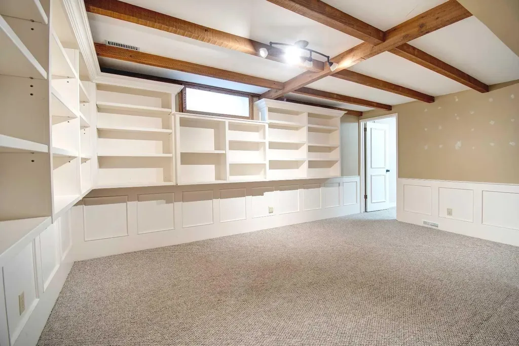 294 Southampton Drive SW Calgary AB T2W 0V8