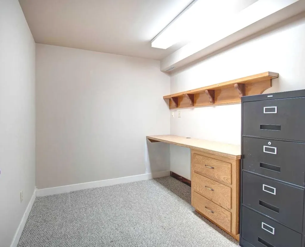 294 Southampton Drive SW Calgary AB T2W 0V8