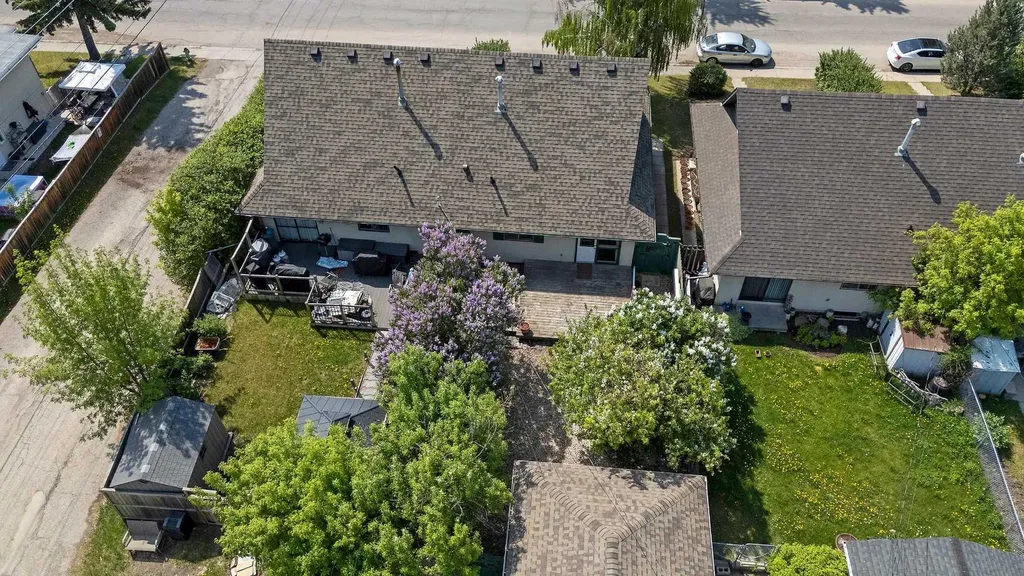 294 Southampton Drive SW Calgary AB T2W 0V8