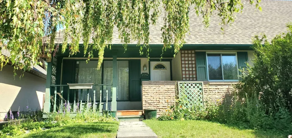 294 Southampton Drive SW Calgary AB T2W 0V8