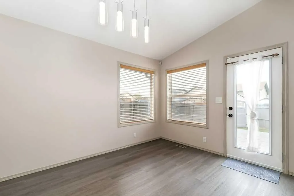 15 Kirton Close Red Deer AB T4P4E9