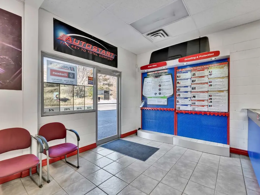 1137 & 1139 Kingsway Avenue SE Medicine Hat AB T1A2Y1