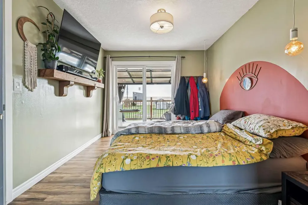 251045 Range Road 244 Rural Wheatland County AB T1P 0M2