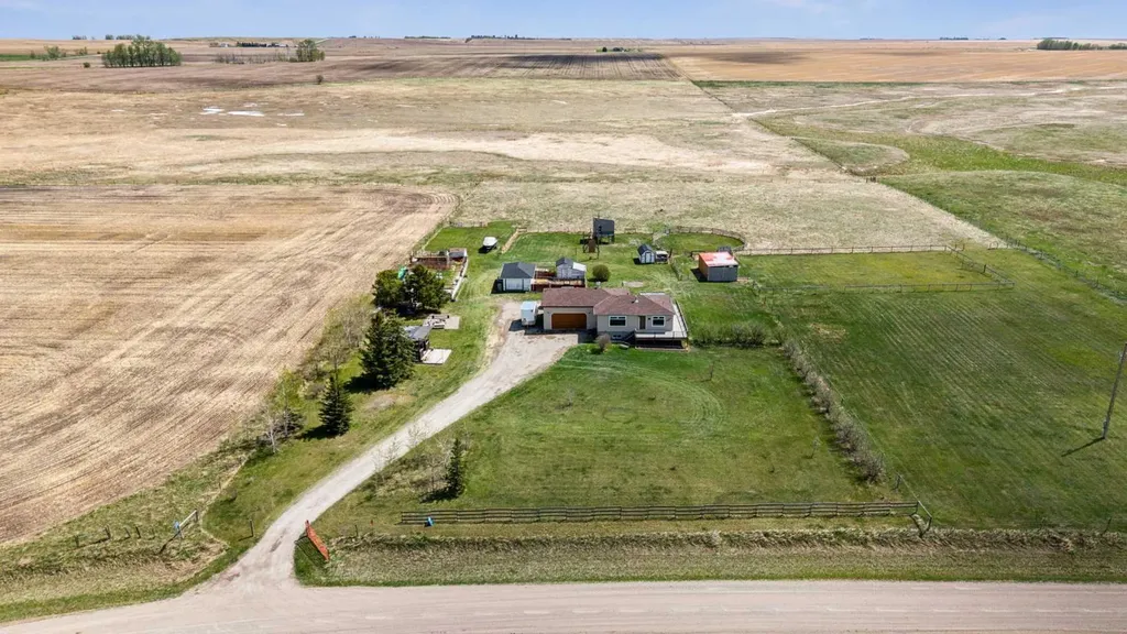251045 Range Road 244 Rural Wheatland County AB T1P 0M2