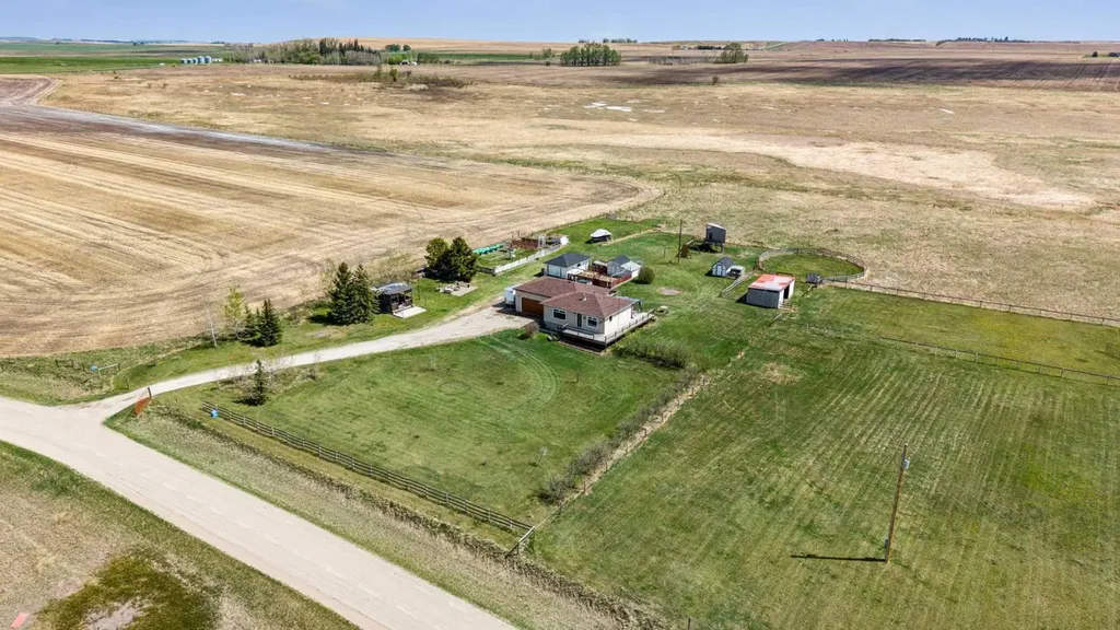 251045 Range Road 244 Rural Wheatland County AB T1P 0M2
