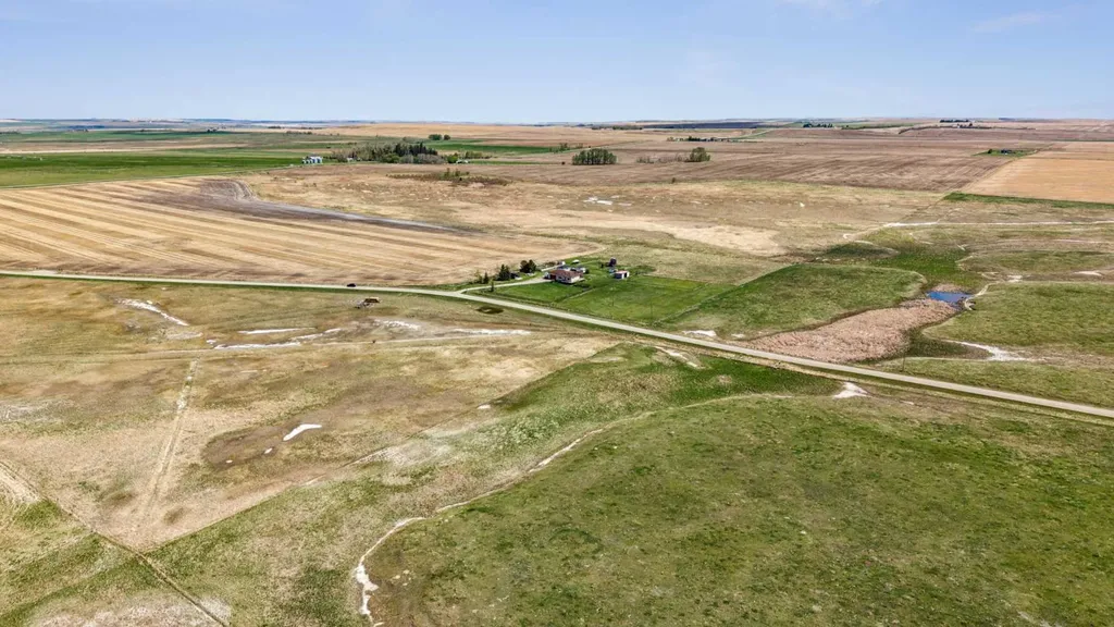 251045 Range Road 244 Rural Wheatland County AB T1P 0M2