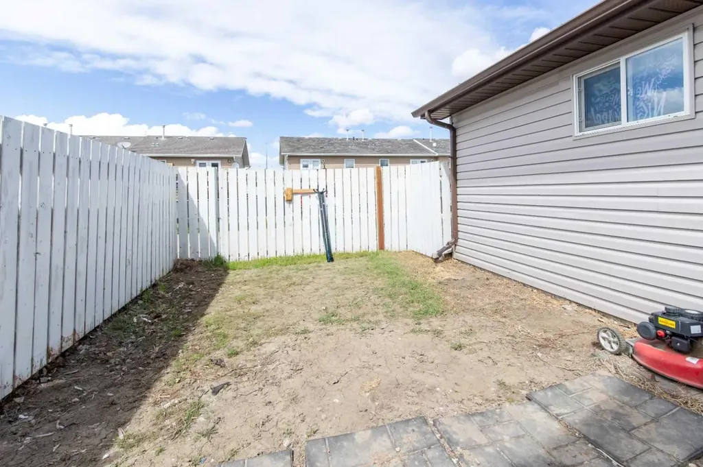 311 Barons Street Nobleford AB T0L1S0