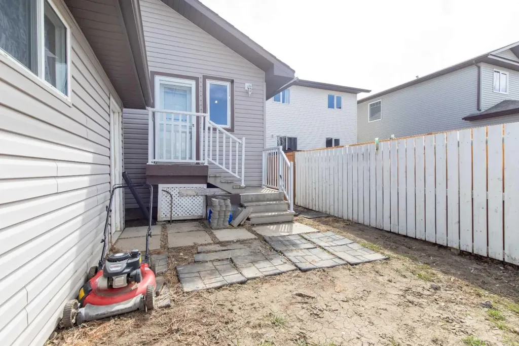 311 Barons Street Nobleford AB T0L1S0