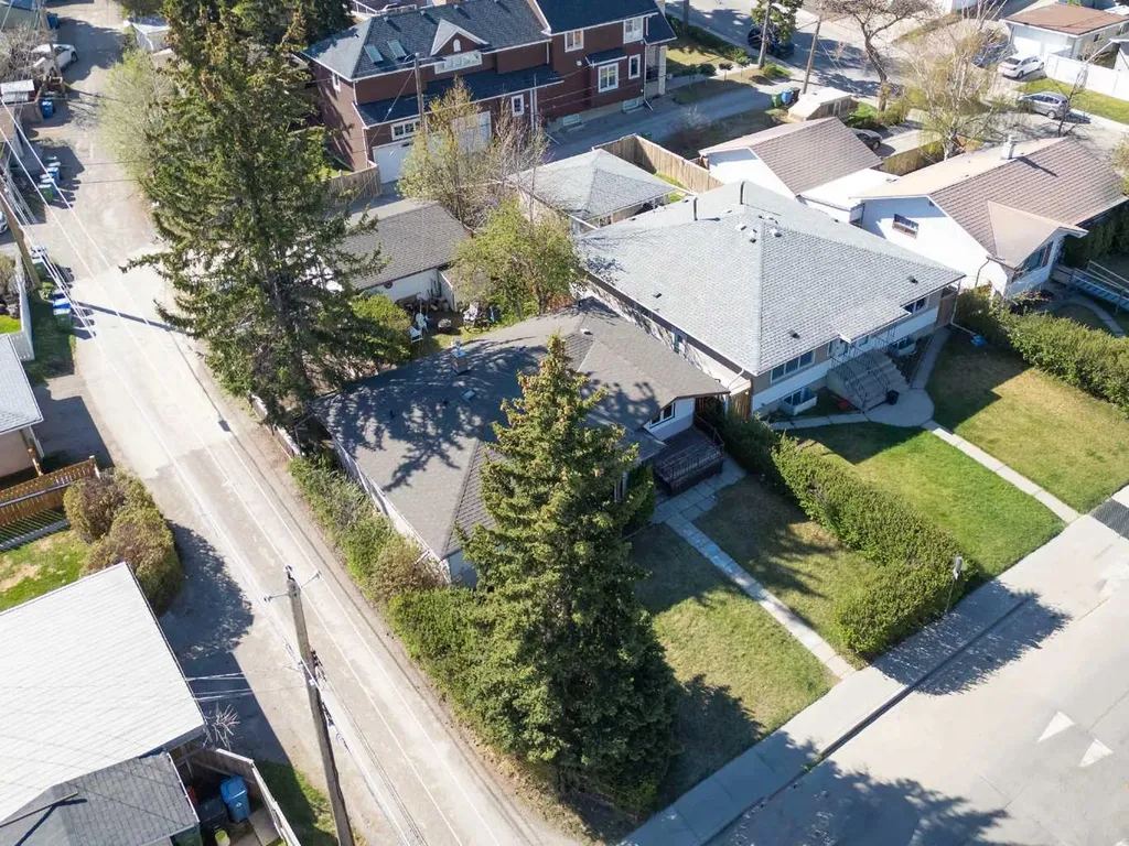 1211 Rosehill Drive NW Calgary AB T2K 1L9