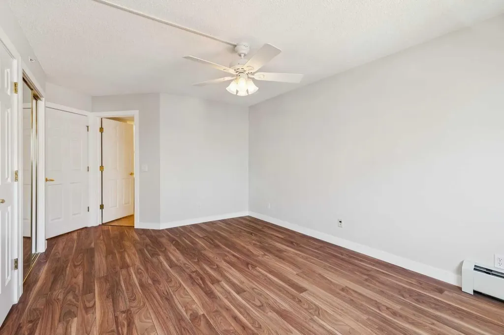 1213 Sienna Park Green SW Calgary AB T3H 3N7