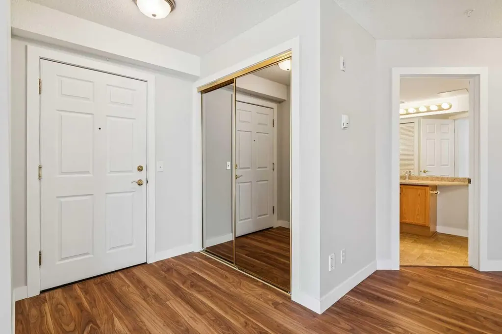 1213 Sienna Park Green SW Calgary AB T3H 3N7