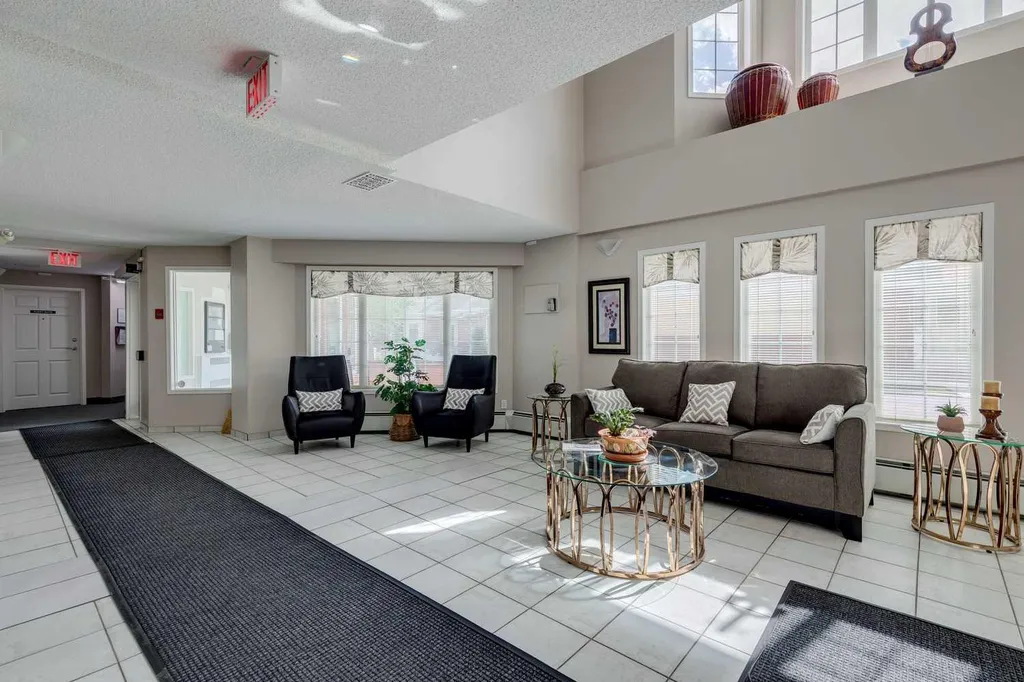 1213 Sienna Park Green SW Calgary AB T3H 3N7
