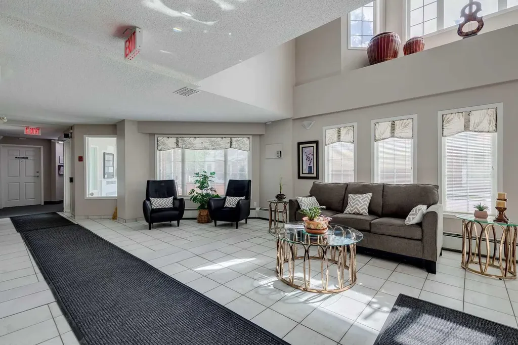 1213 Sienna Park Green SW Calgary AB T3H 3N7