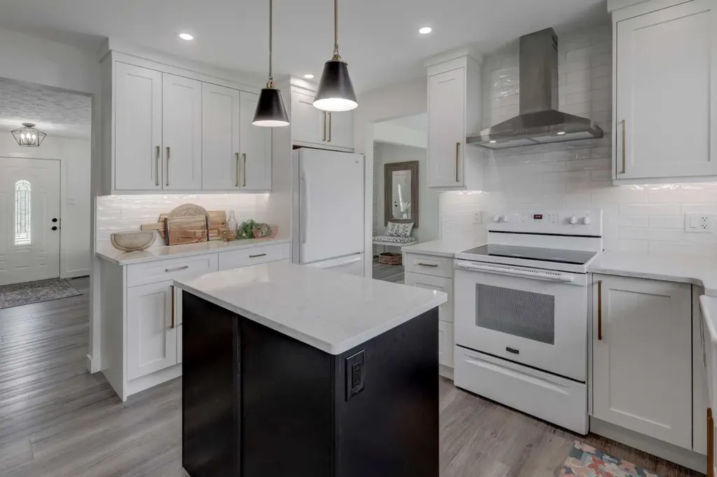 809 Riverside Drive E Drumheller AB T0J 0Y5