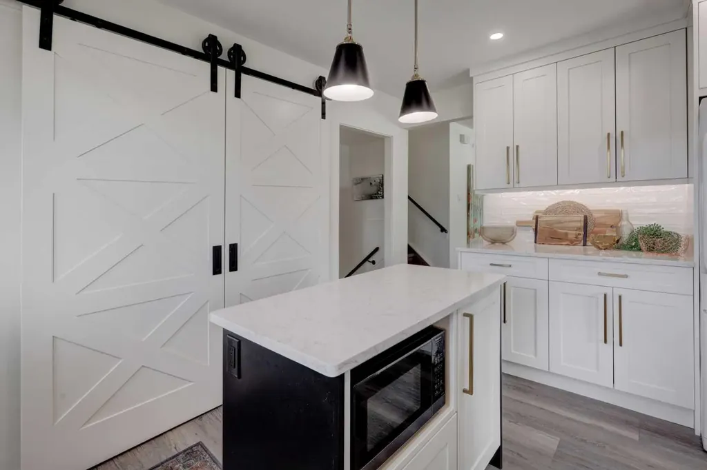 809 Riverside Drive E Drumheller AB T0J 0Y5