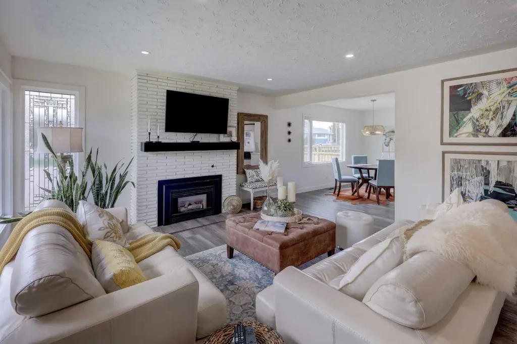 809 Riverside Drive E Drumheller AB T0J 0Y5