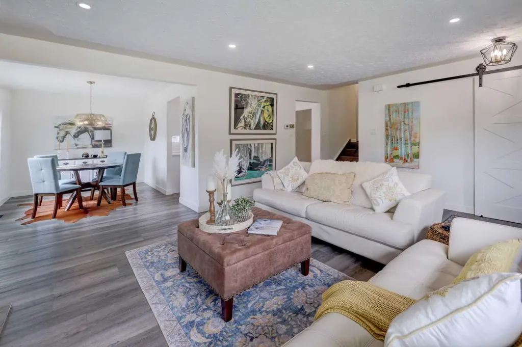 809 Riverside Drive E Drumheller AB T0J 0Y5