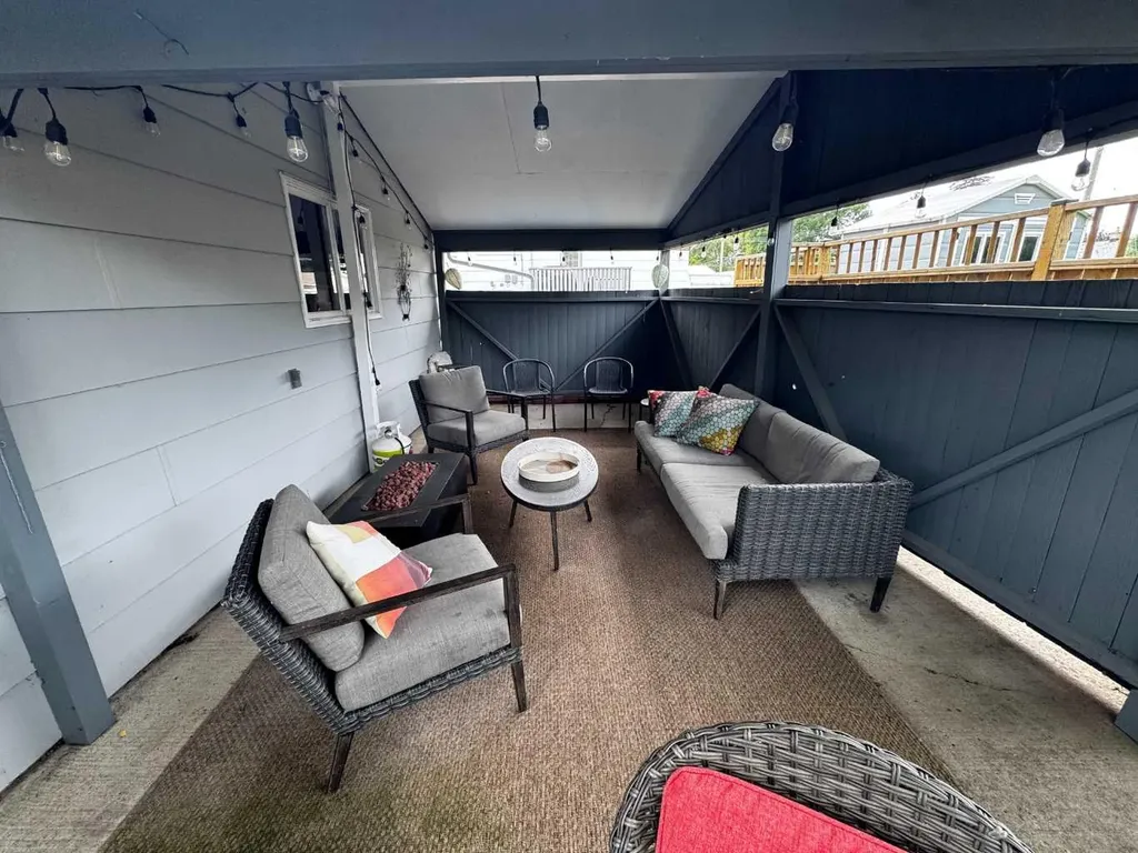 809 Riverside Drive E Drumheller AB T0J 0Y5