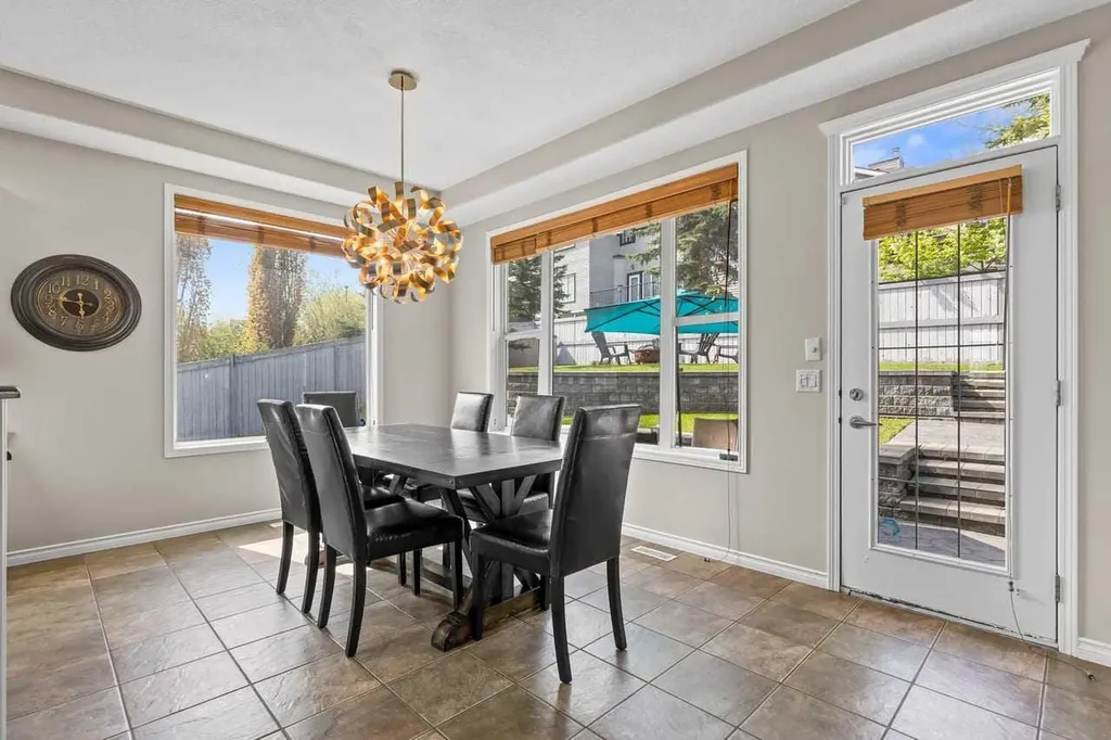25 Panamount Green NW Calgary AB T3K 5R6