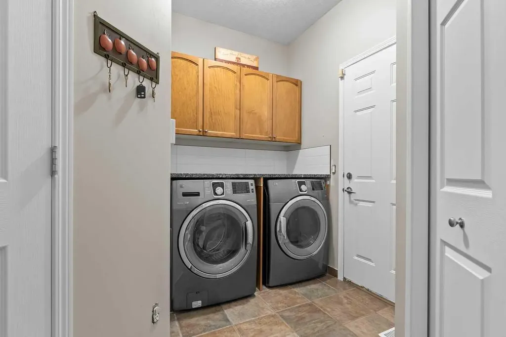 25 Panamount Green NW Calgary AB T3K 5R6