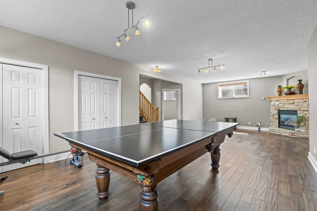 25 Panamount Green NW Calgary AB T3K 5R6