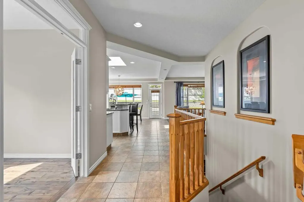 25 Panamount Green NW Calgary AB T3K 5R6