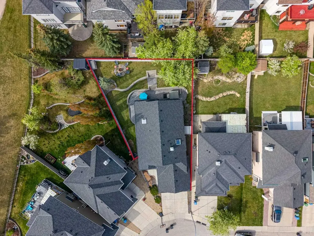 25 Panamount Green NW Calgary AB T3K 5R6