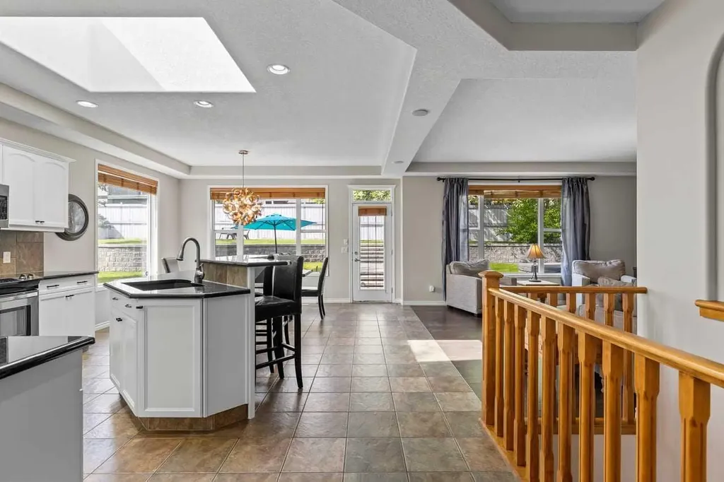 25 Panamount Green NW Calgary AB T3K 5R6
