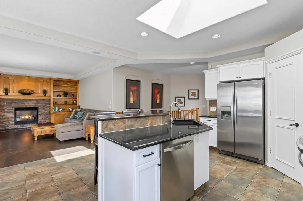 25 Panamount Green NW Calgary AB T3K 5R6