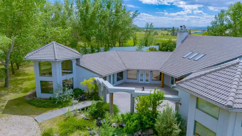 280203 Township Road 235a Rural Rocky View County AB T1X 2C6