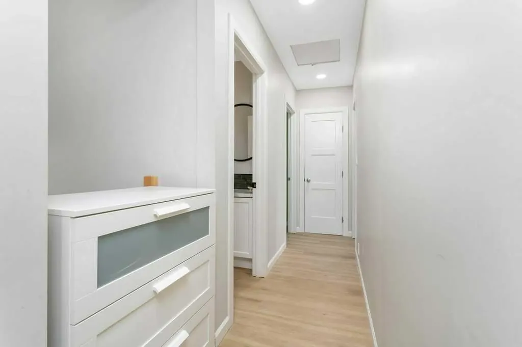 5606 58 Street Lacombe AB T4L 1R3