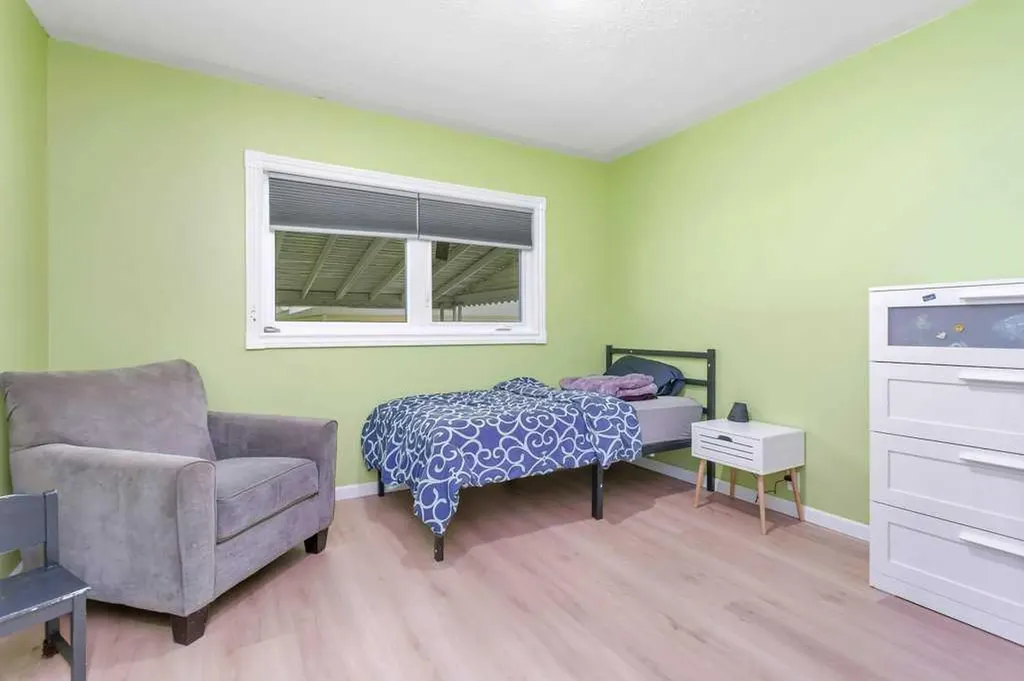 5606 58 Street Lacombe AB T4L 1R3