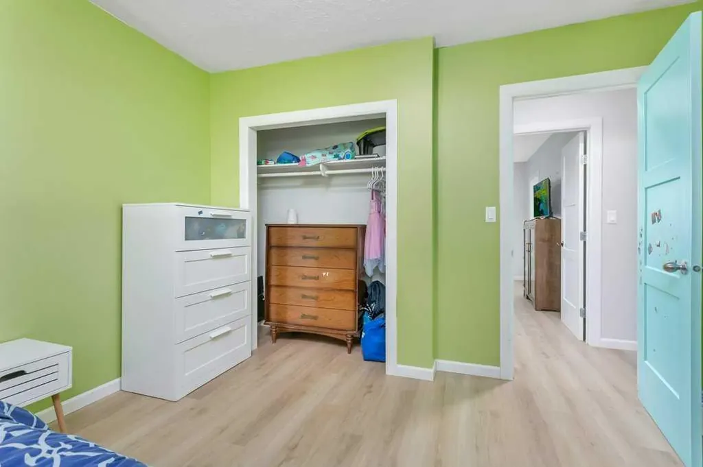 5606 58 Street Lacombe AB T4L 1R3