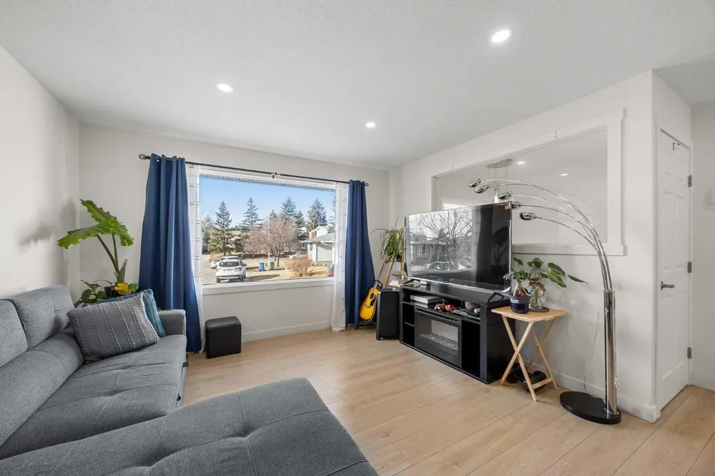 123 Radley Place SE Calgary AB t2a5x5