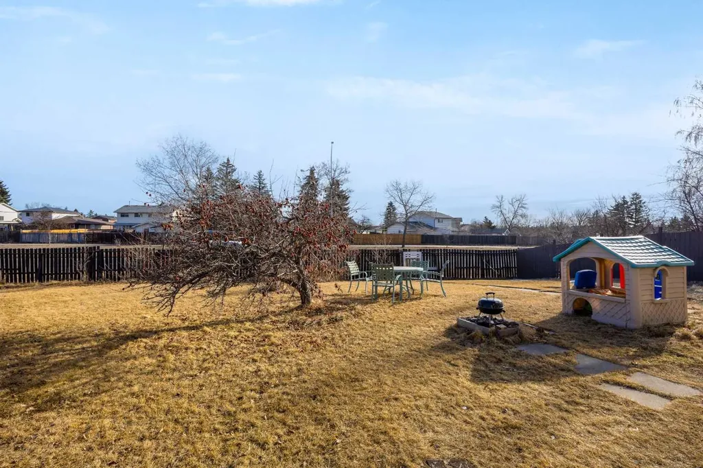 123 Radley Place SE Calgary AB t2a5x5