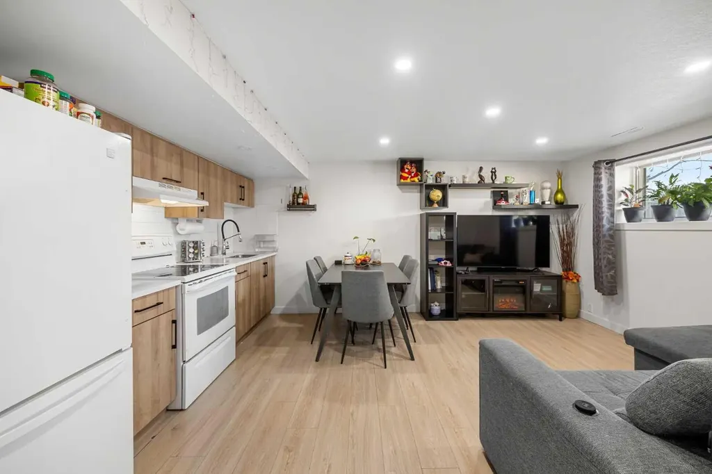 123 Radley Place SE Calgary AB t2a5x5