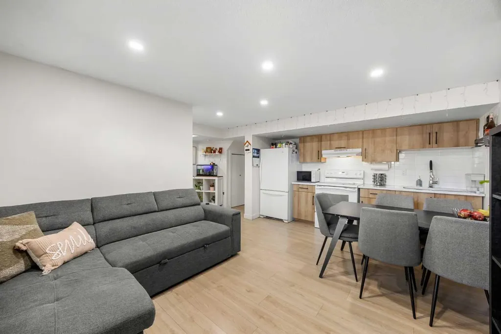 123 Radley Place SE Calgary AB t2a5x5