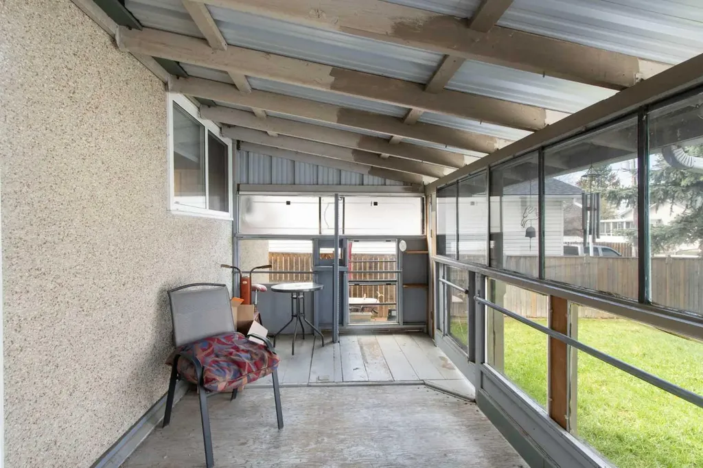 1622 Strathcona Street Crossfield AB T0M 0S0