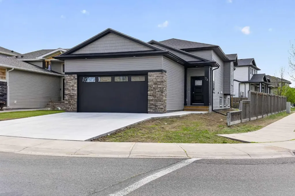 74 Riverpark Boulevard W Lethbridge AB T1K 5X4