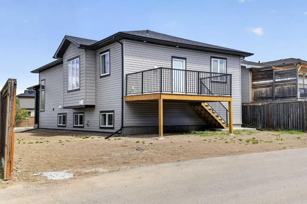 74 Riverpark Boulevard W Lethbridge AB T1K 5X4