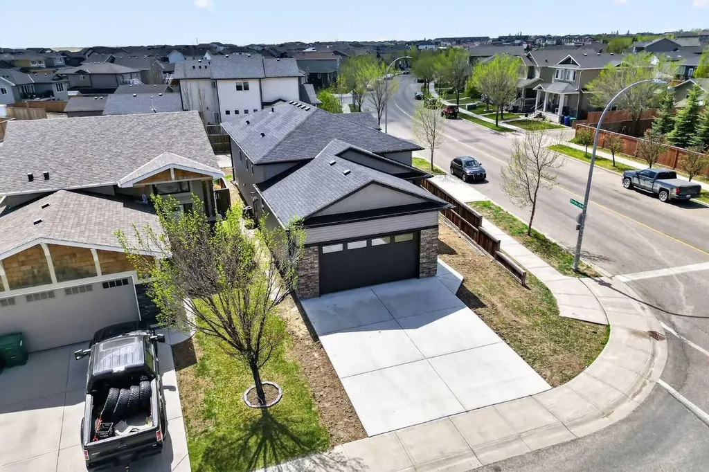 74 Riverpark Boulevard W Lethbridge AB T1K 5X4