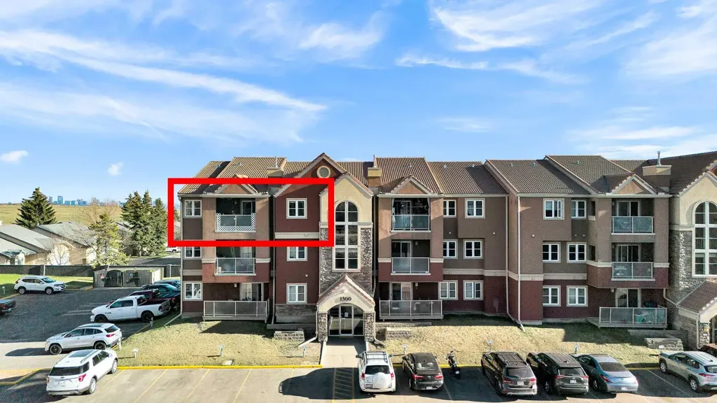1332 Edenwold Heights NW Calgary AB T3A 3T5